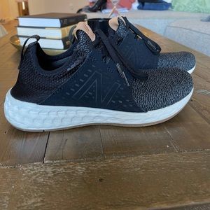 New Balance Woman’s Shoes Size 8 Black